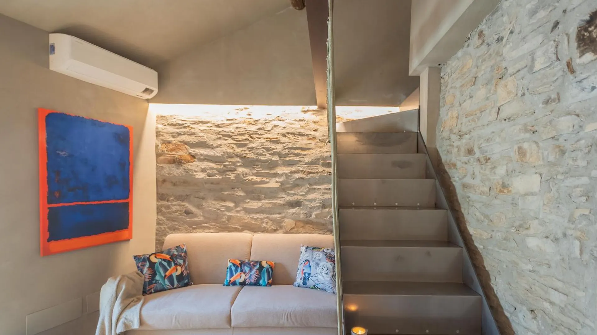Апартаменты Urio'S Castle Suites By Rent All Como Carate Urio Италия