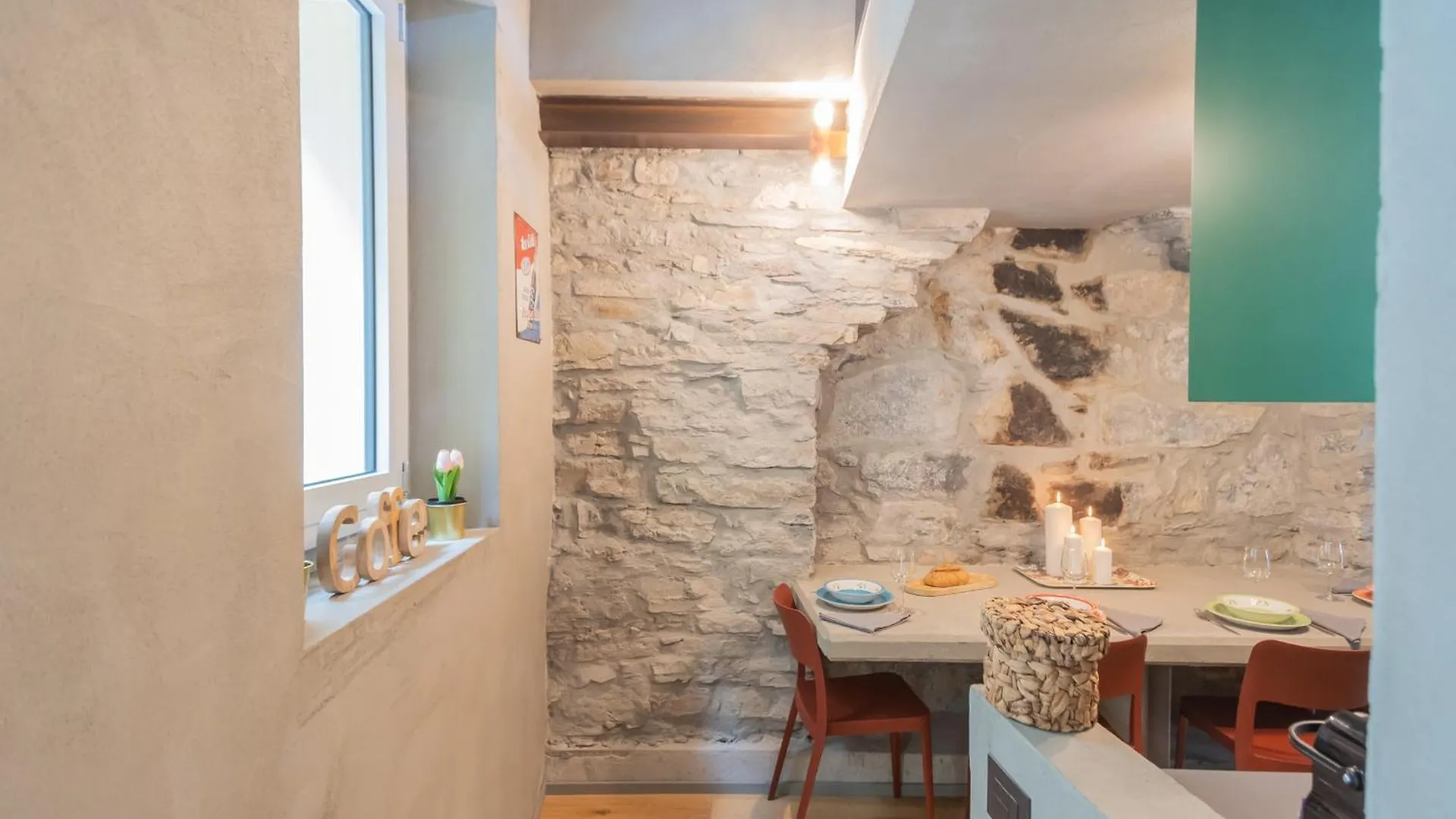 Urio'S Castle Suites By Rent All Como Carate Urio 0*,